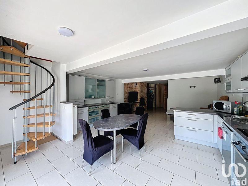 Local commercial - 1 100 m²