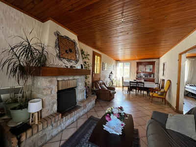 Maison - 98 m² - 5 pièces