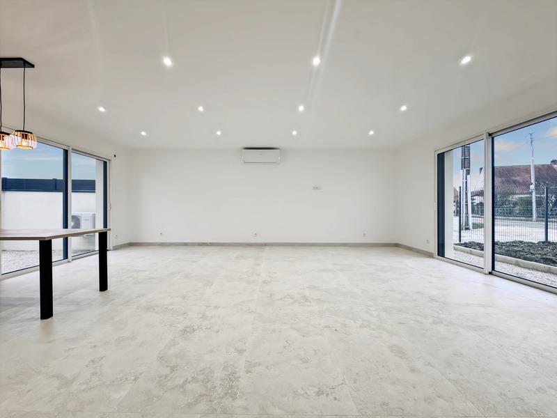 Maison - 95 m² - 4 pièces