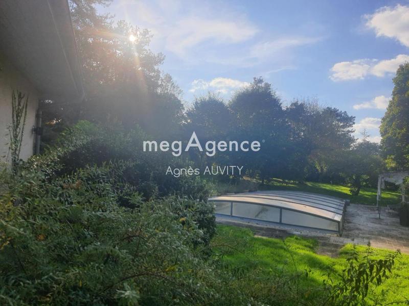 Maison - 290 m² - 6 pièces