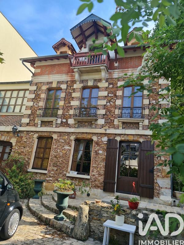 Maison - 160 m² - 8 pièces