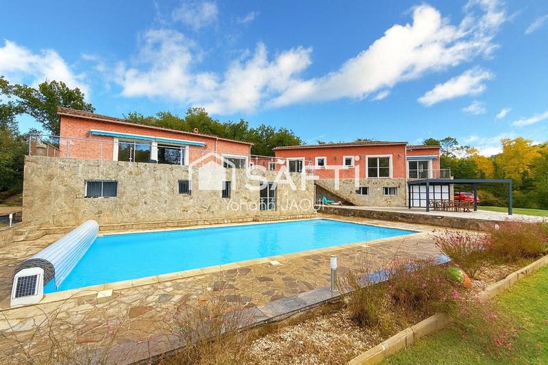 Maison - 570 m² - 14 pièces