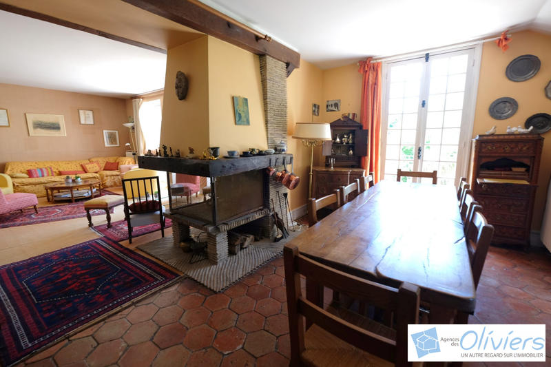 Maison - 199 m² - 8 pièces