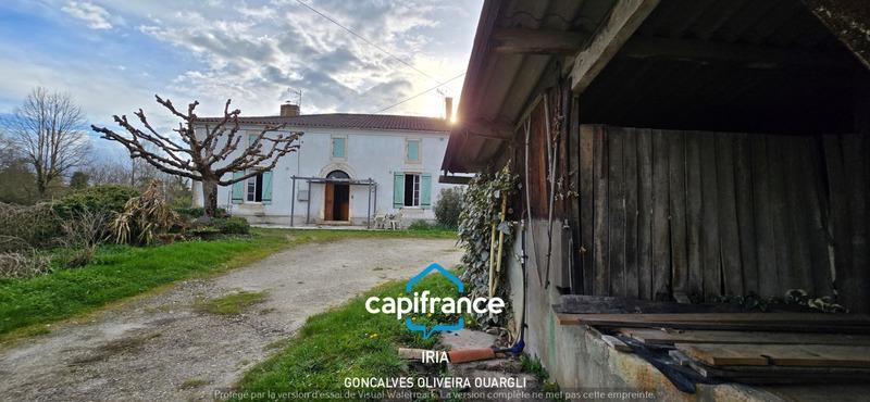 Corps de ferme - 240 m² - 7 pièces