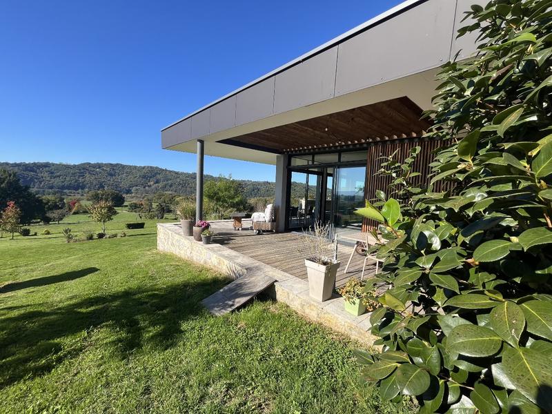 Maison - 194 m² - 5 pièces