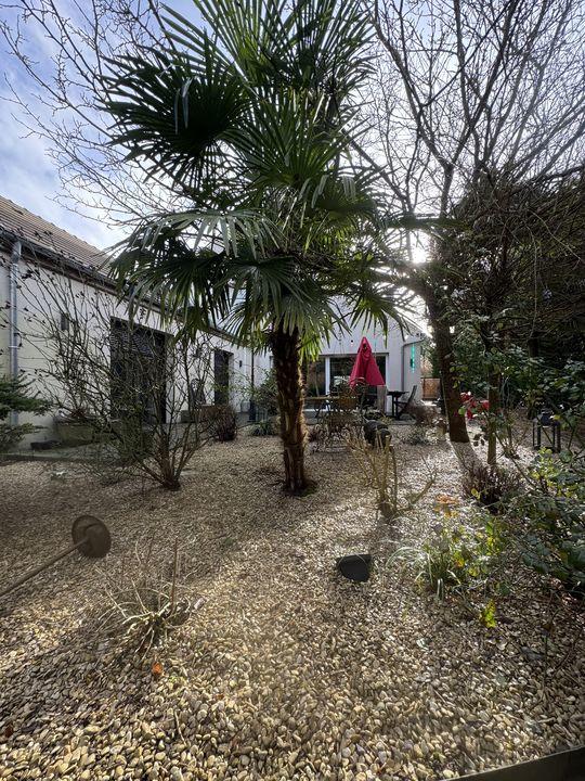 Demeure - 271 m² - 5 pièces