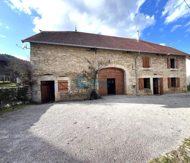 Maison - 97 m² - 4 pièces