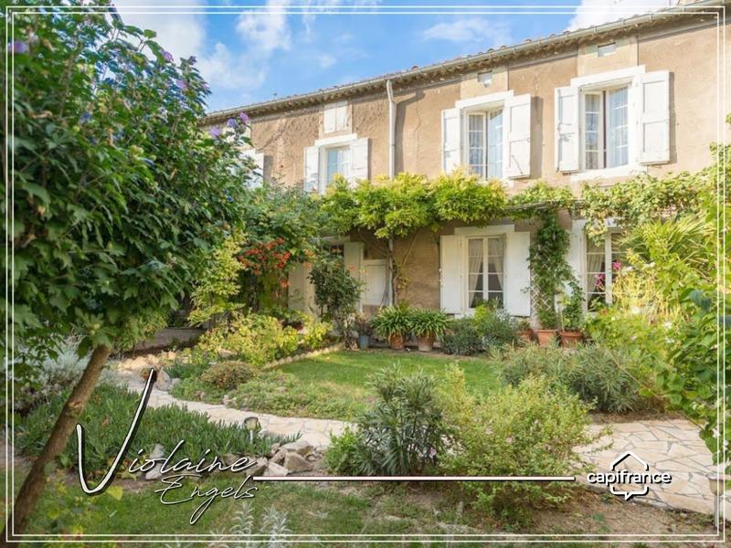 Maison de maîtres - 408 m² - 8 pièces