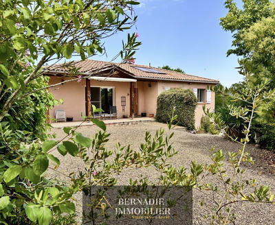 Maison de village - 100 m² - 4 pièces