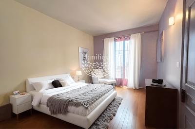 Appartement - 128 m² - 4 pièces