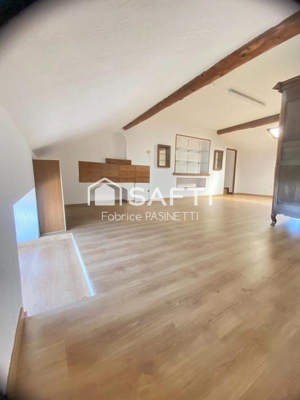 Maison de village - 190 m² - 8 pièces