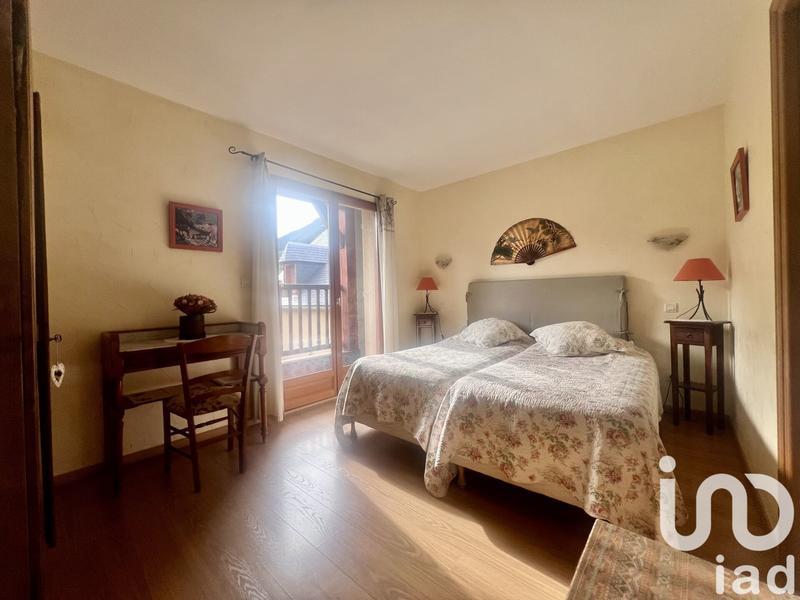 Maison - 274 m² - 10 pièces