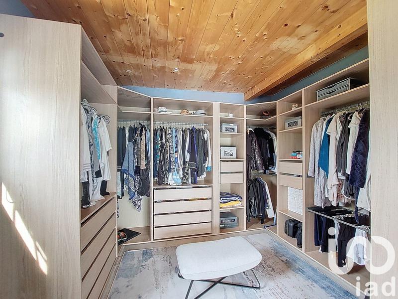 Maison - 206 m² - 7 pièces