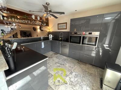 Maison - 141 m² - 4 pièces