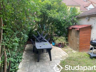 Chambre - 13 m² - 1 pièce