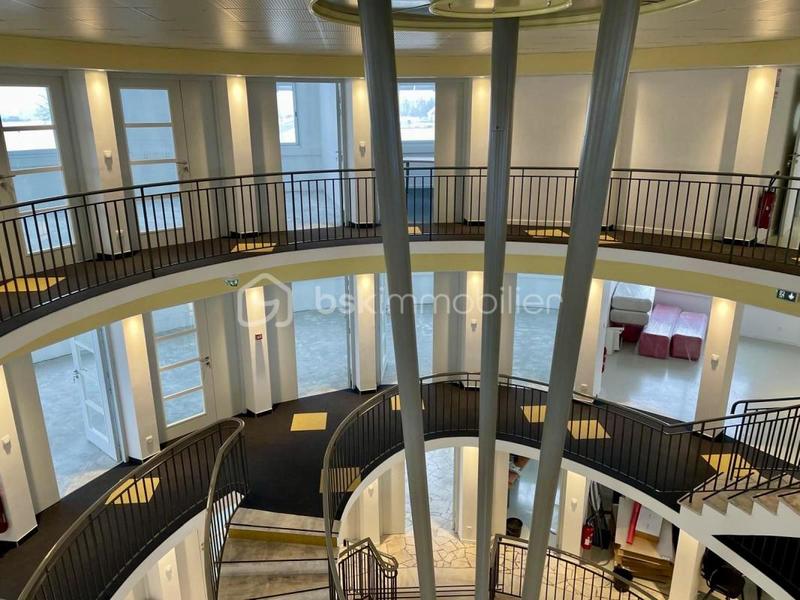 Bureau - 1 017 m² - 11 pièces