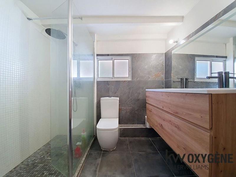 Maison - 195 m² - 7 pièces