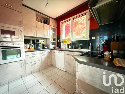 Maison - 141 m² - 8 pièces