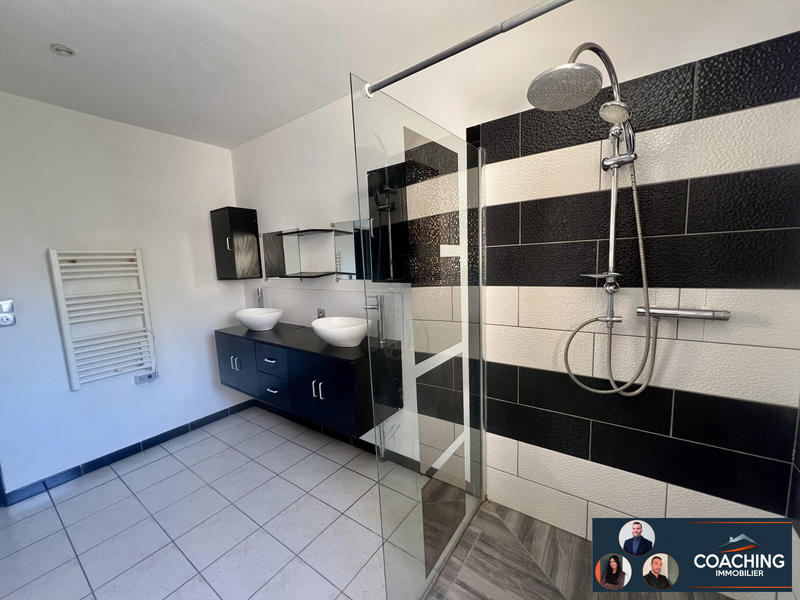 Maison - 182 m² - 10 pièces