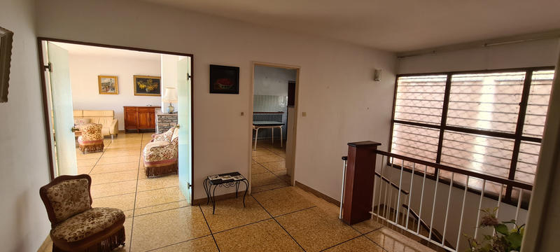 Villa - 205 m² - 9 pièces