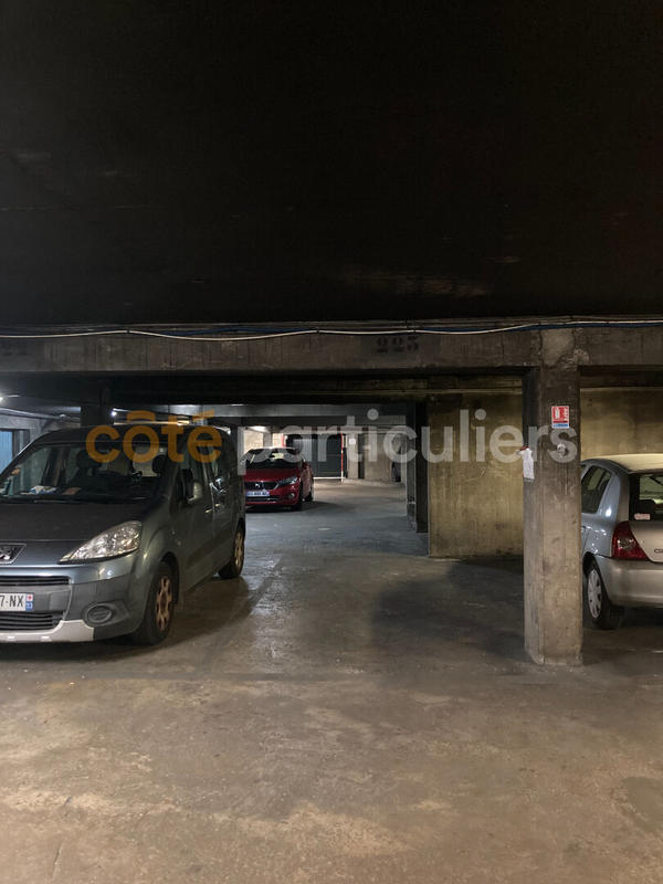 Parking - 13 m²