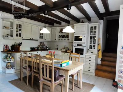 Maison - 200 m² - 8 pièces