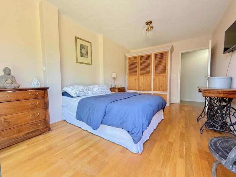 Villa - 200 m² - 8 pièces