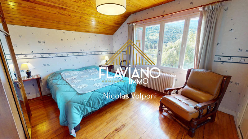 Appartement - 188 m² - 6 pièces