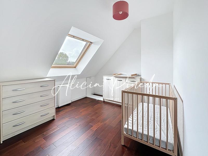 Maison - 92 m² - 5 pièces