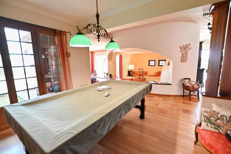 Villa - 265 m² - 5 pièces