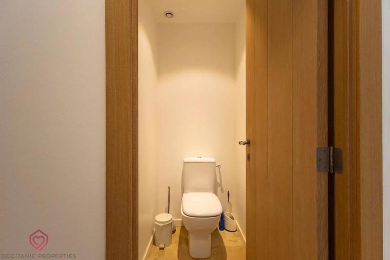 Propriété - 229 m² - 13 pièces