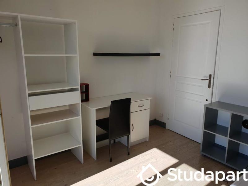 Chambre - 10 m² - 1 pièce
