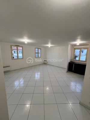 Appartement - 64 m² - 3 pièces