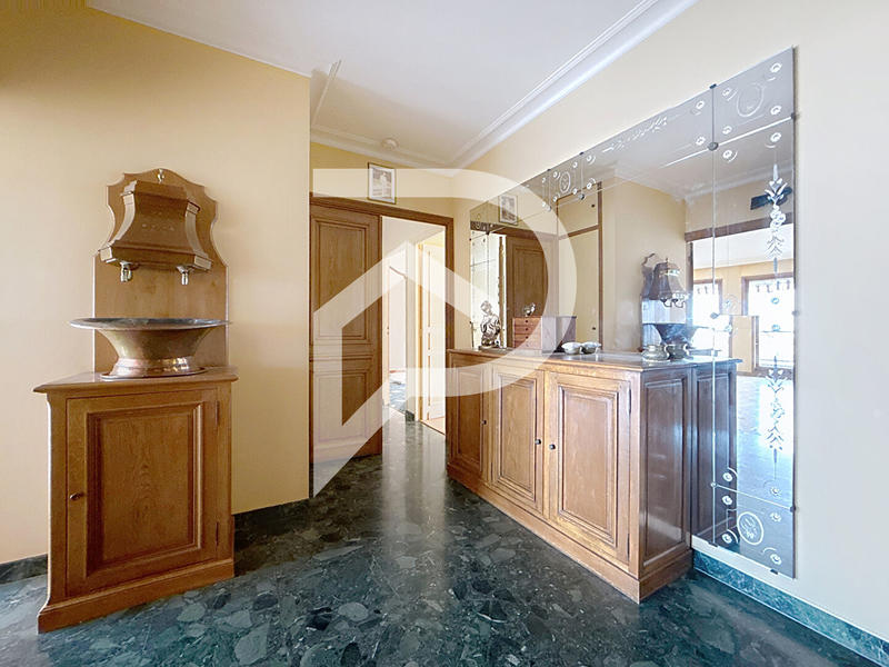 Appartement - 103 m² - 5 pièces