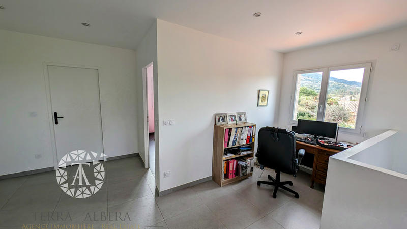 Villa - 130 m² - 5 pièces