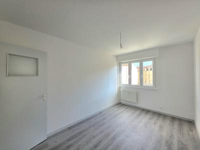 Appartement - 98 m² - 4 pièces