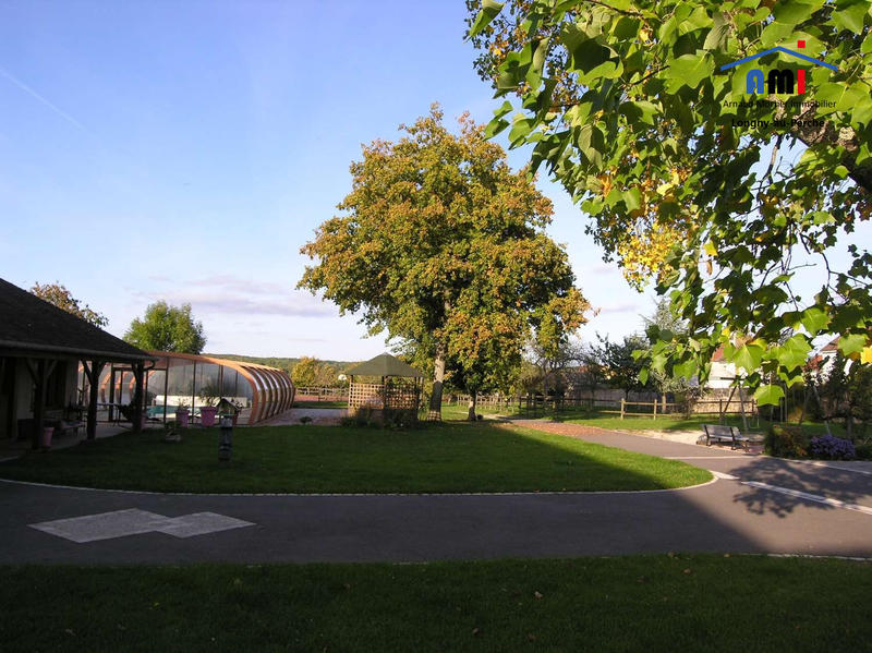 Maison - 380 m² - 7 pièces