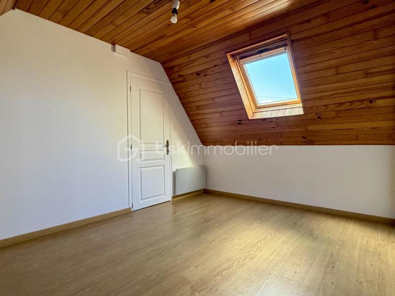 Maison - 350 m² - 25 pièces