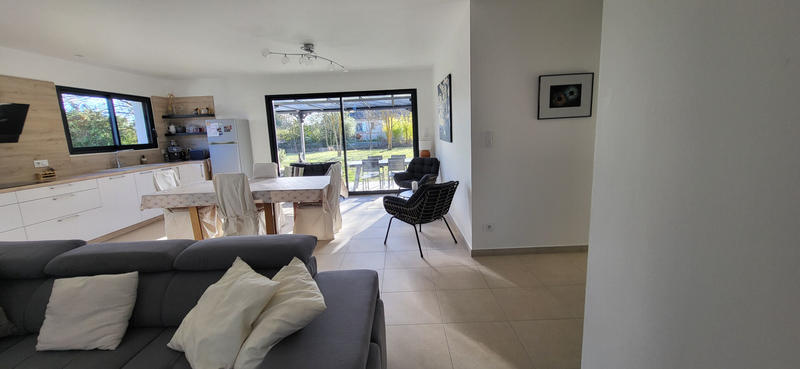 Maison - 102 m² - 4 pièces