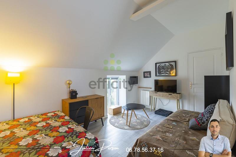 Maison - 249 m² - 11 pièces