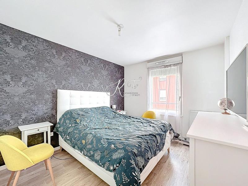 Appartement - 80 m² - 4 pièces