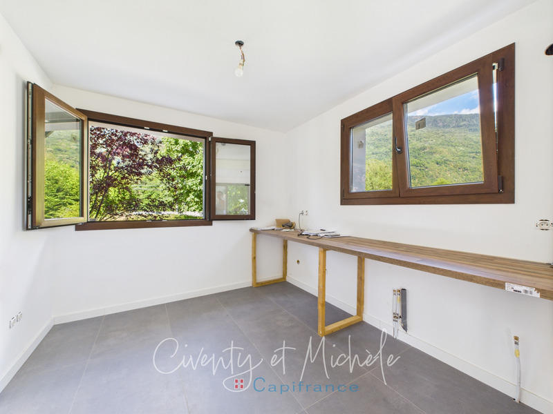 Maison - 155 m² - 8 pièces