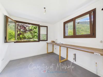 Maison - 155 m² - 8 pièces