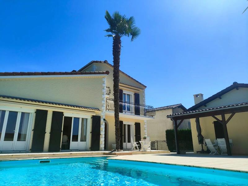 Villa - 175 m² - 6 pièces