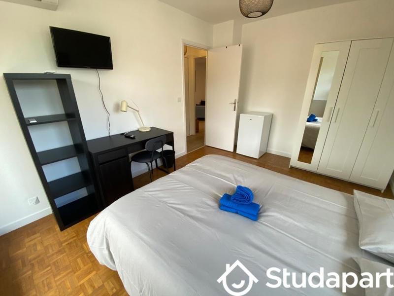 Chambre - 11 m² - 1 pièce