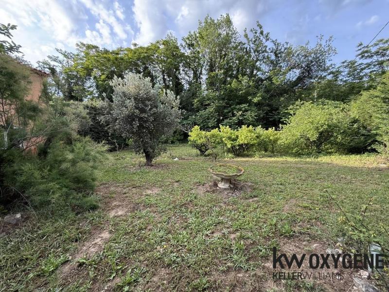 Propriété - 223 m² - 6 pièces