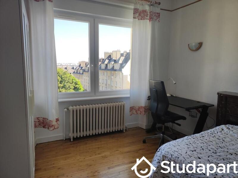 Chambre - 11 m² - 1 pièce