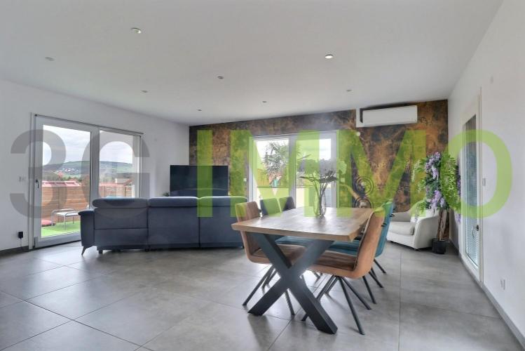 Maison contemporaine - 202 m² - 5 pièces