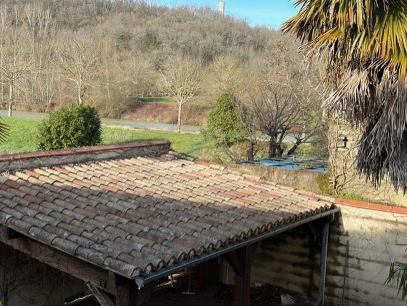 Maison - 300 m² - 7 pièces