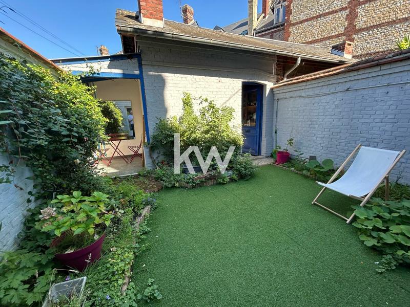 Maison traditionnelle - 111 m² - 6 pièces